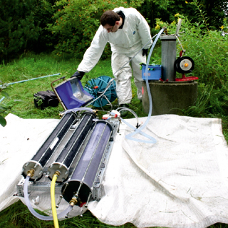 Große Aktivkohleeinheit zur Reinigung und Aufbereitung von Grundwasser